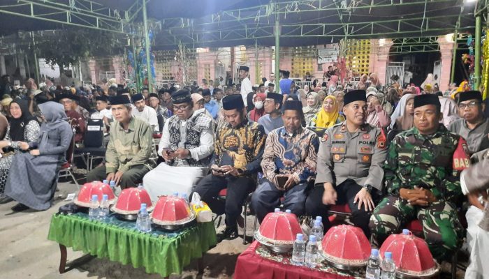 Kapolsek Watang Sawitto Hadiri Peringatan Maulid Nabi Muhammad SAW Di Masjid Taqwa Tassokoe