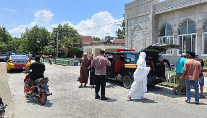 Maksimalkan Pelayanan,Personil Polsek Belawa Polres Wajo Lakukan Pengawalan Jenazah