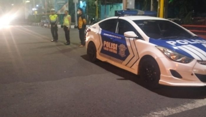 Saat Pimpin Patroli Blue Light, Kasat Lantas Polres Parepare Juga Amankan Beberapa Kendaraan Yang Berknalpot Brong