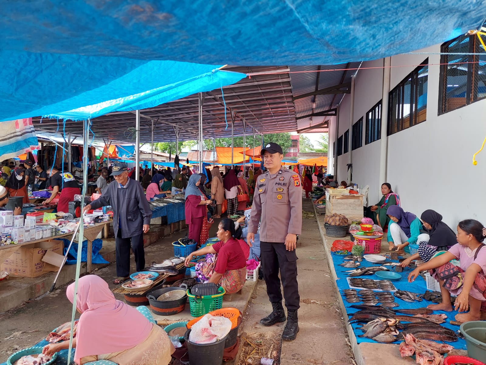 Kanit Binmas Polsek Bola Polres Wajo Gencarkan Patroli Dialogis Dititik Rawan Gangguan Kamtibmas