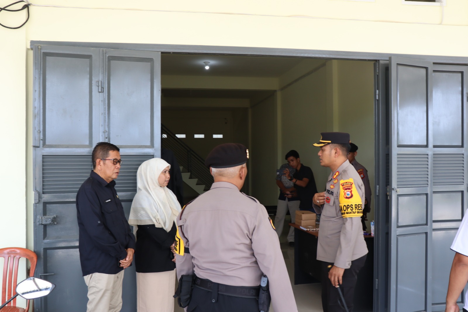 Jelang Pemilu 2024, Kapolres Soppeng Cek Langsung Kesiapan Kantor KPU dan Bawaslu