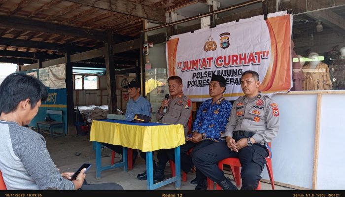 Jumat Curhat, Polsek Ujung Jelaskan Mekanisme Permohonan Izin Keramaian dan SKC