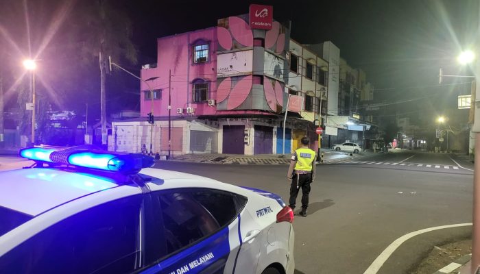 Ciptakan kamseltibcarlantas, Kasat Lantas Polres Pare-Pare Turunkan Personil Melakukan Patroli di Titik Rawan