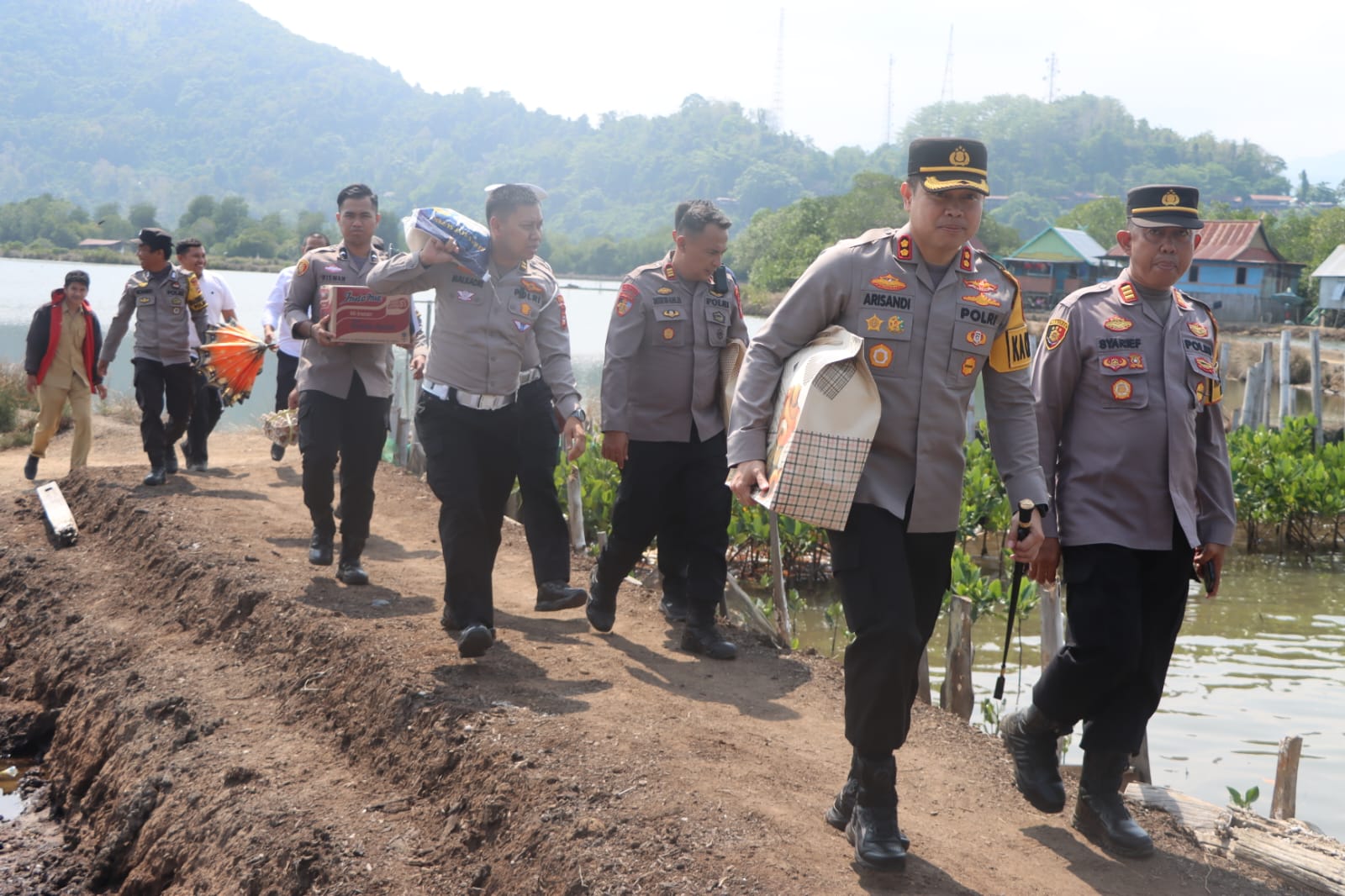 Patroli Baksos Polres Luwu Sambangi Anak Disabilitas Yang Ingin Jadi Arsitek