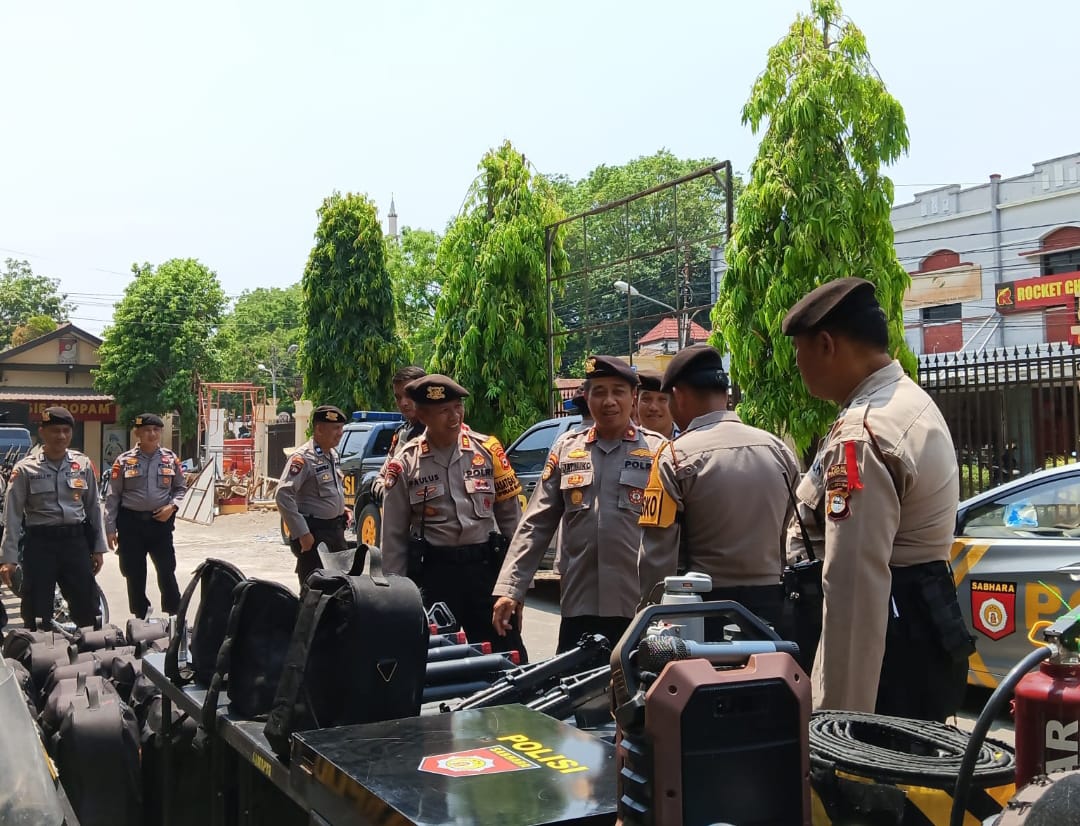 Tim Baharkam Polri Lakukan Supervisi Fungsi Samapta dan Satwa Unik Di Polres Parepare
