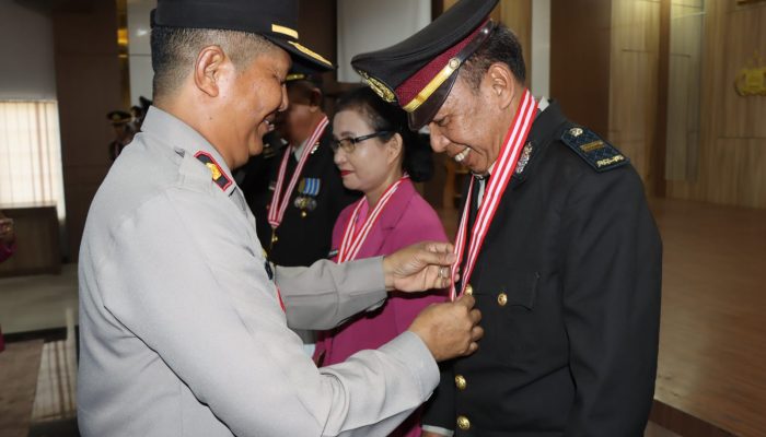 Polres Palopo Gelar Wisuda Purnabakti Personil