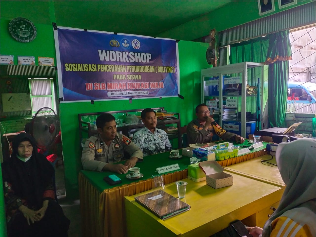 Kapolsek Pitumpanua Polres Wajo Edukasi Dan Sosialisasi Pencegahan Perundungan Di Sekolah