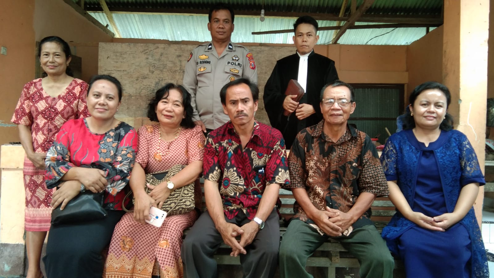 Polsek Majauleng Polres Wajo Laksanakan Program Minggu Kasih di Gereja Toraja Bottobenteng
