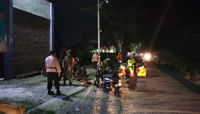 Cegah Gangguan Kamtibmas, Personil Polsek Watang Sawitto Laksanakan Ops Cipkon di Beberapa Titik