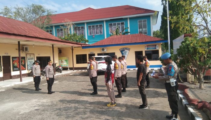 Kompol Saharuddin Sampaikan Ini Saat Pimpin Apel Pagi di Halaman Mako Polsek Watang Sawitto