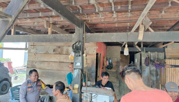 Bhabinkamtibmas Polsek Sajoanging Ajak Warga Jaga Kamtibmas Jelang Pemilu 2024