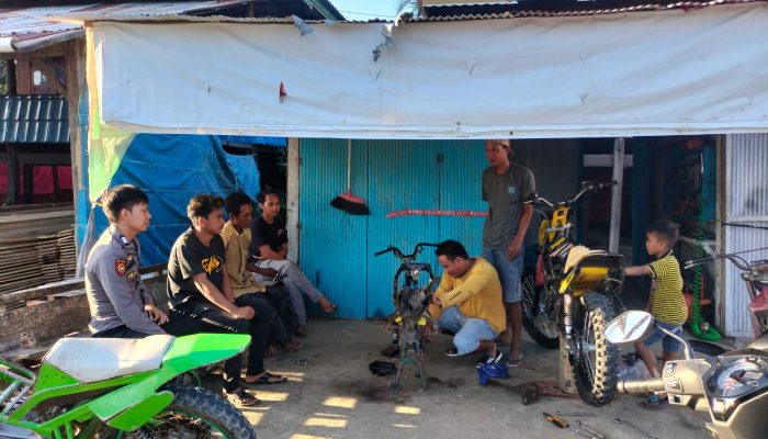 Jelang Pemilu 2024, Bhabinkamtibmas Polsek Penrang Ajak Warga Jaga Kamtibmas