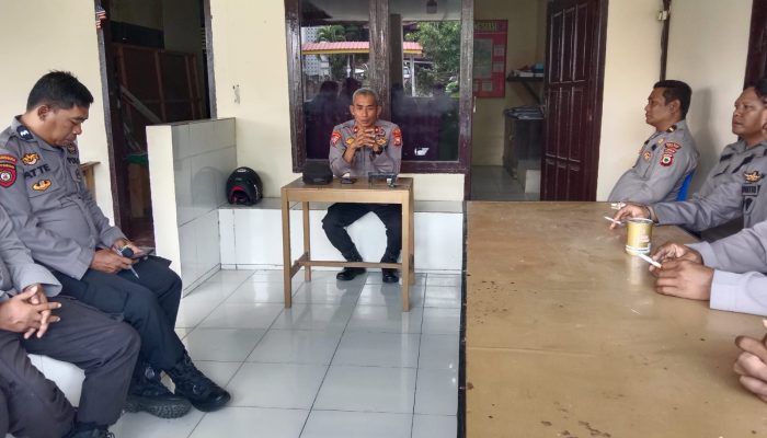 Memaksimalkan Ops Mantap Brata, Kapolsek Pitumpanua Beri Penekanan Kepada Personil