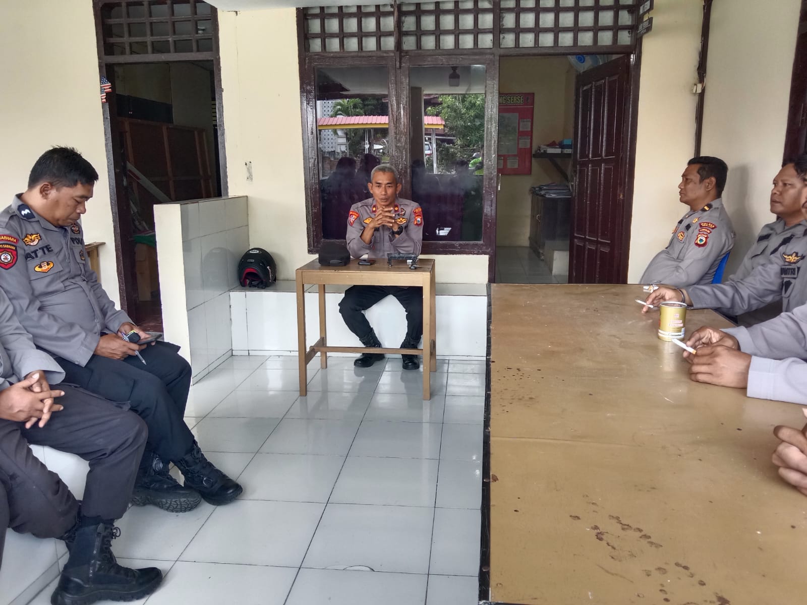 Memaksimalkan Ops Mantap Brata, Kapolsek Pitumpanua Beri Penekanan Kepada Personil