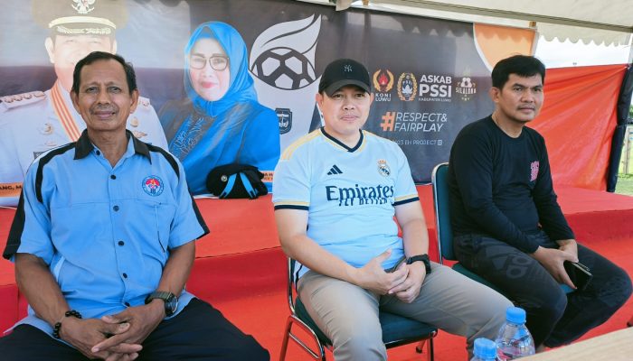 Beri Support, Kapolres Luwu Nonton Langsung Laga Bhayangkara FC VS Balla FC