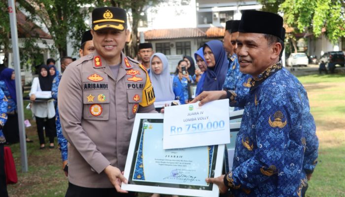 Kapolres Luwu Sampaikan Ucapan Selamat HUT KORPRI Ke-52 Pada Momentum Upacara Peringatan Di Luwu