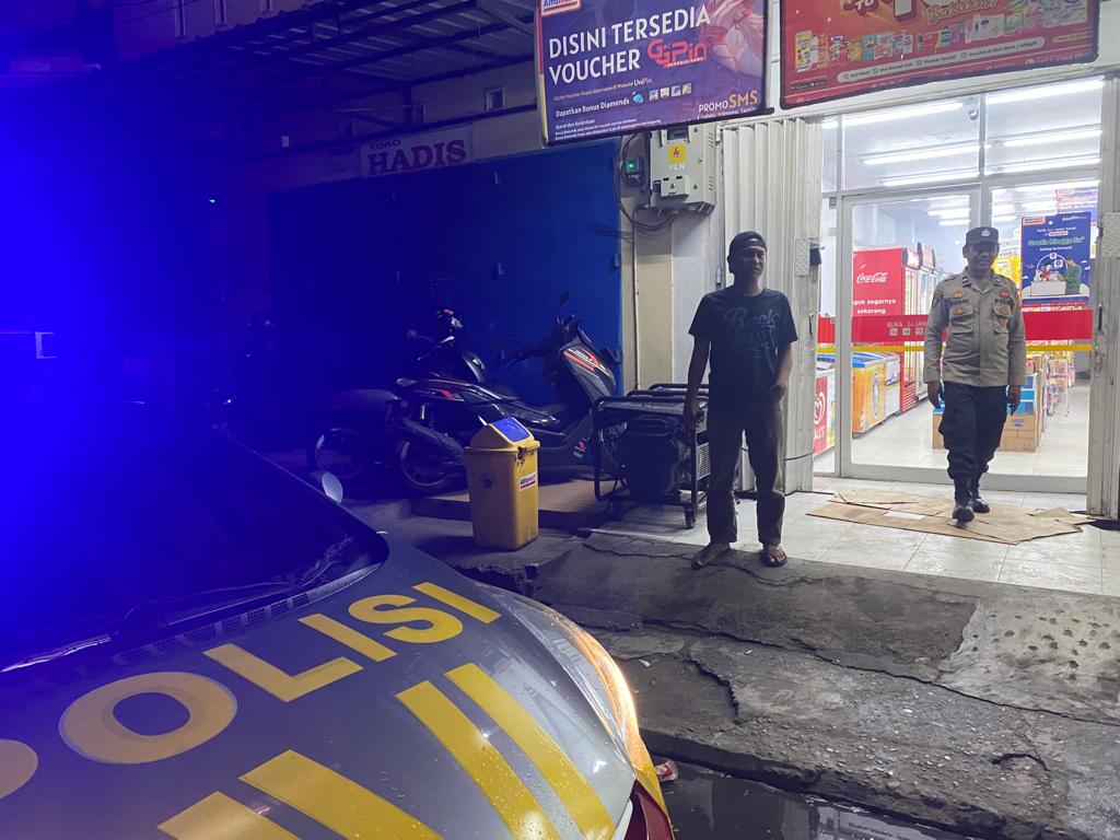 Polsek Watang Sawitto Laksanakan Patroli Blue Light