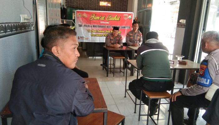 Jum’at Curhat, Kapolsek Watang Sawitto: Mari Menjaga Situasi Kamtibmas Di Tahun Politik Ini