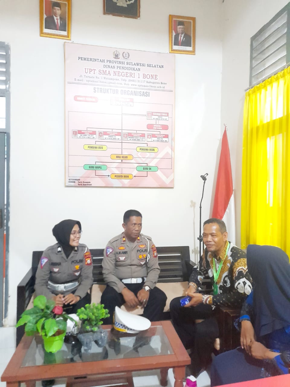 Siswa Parkir Sembarangan, Satlantas Polres Bone Berikan Imbauan Ke Sekolah