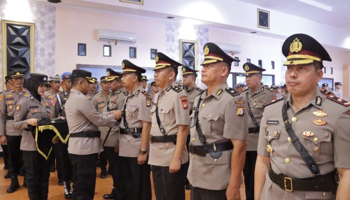 Kapolres Pinrang Pimpin Upacara Serah Terima Jabatan PJU Dan Kapolsek Jajaran Polres Pinrang
