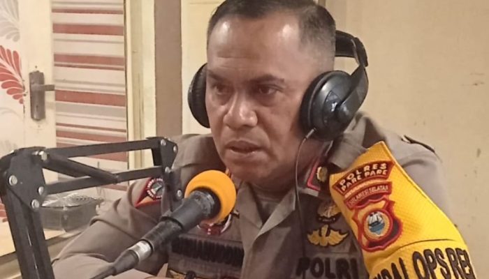 Talkshow Radio Peduli Kesiapan PAM Pemilu, Kabag Ops Polres Parepare : Polisi Adalah Milik Masyarakat