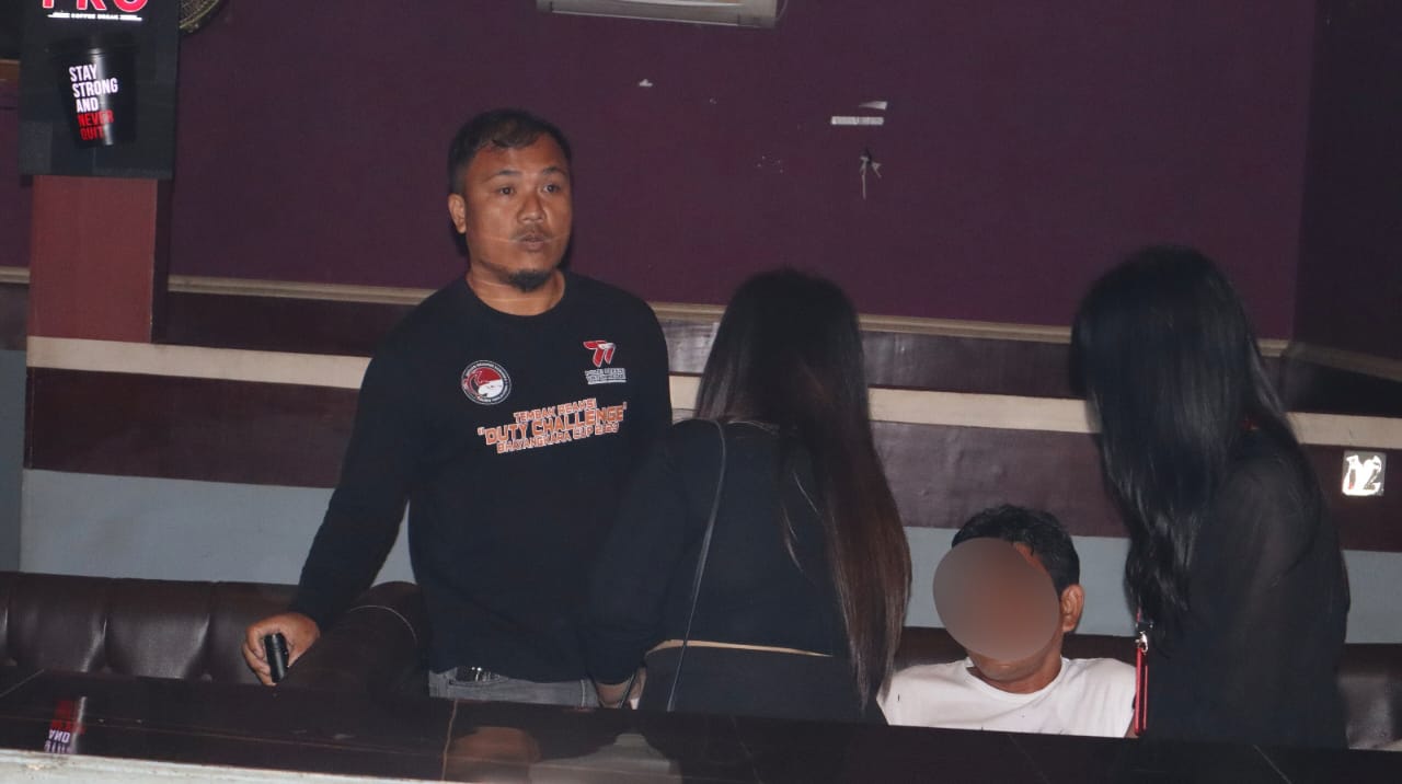 Jaga Kamtibmas Jelang Akhir Tahun, Polres Toraja Utara Gelar Razia dan Tes Urine Di Sejumlah Cafe