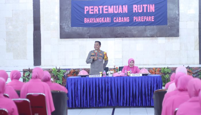 Bhayangkari Cabang Parepare Gelar Tatap Muka, Kapolres Parepare Imbau Netral Pada Pemilu 2024, Bijak Ki’ bermedia Sosial