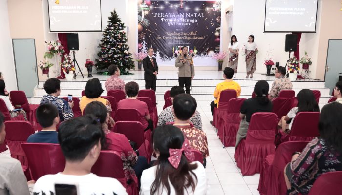 Kapolres Parepare Turun langsung Melakukan pemantauan Pengamanan Gereja : Pastikan Perayaan Natal 2023 Berjalan Aman dan Kondusif