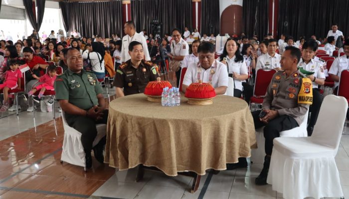 Waka Polres Tana Toraja Menghadiri Pembukaan Kegiatan Lovely Desember 2023