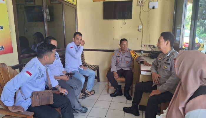 Pastikan Netralitas Polri Dalam Tahapan Pemilu 2024, Panwascam Silaturahmi Dengan Polsek Majauleng