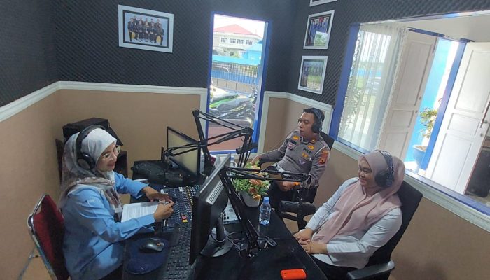 Dialog Interaktif di Radio, KRI Satlantas Polres Bone Sosialisasikan Ini
