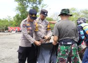 Polres Bulukumba Ikut Serta Aksi Bersih-bersih Di Pantai Merpati