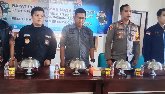Kapolsek Sabbangparu Hadiri Rapat Pengawasan Kampanye bersama Panwascam Sabbangparu
