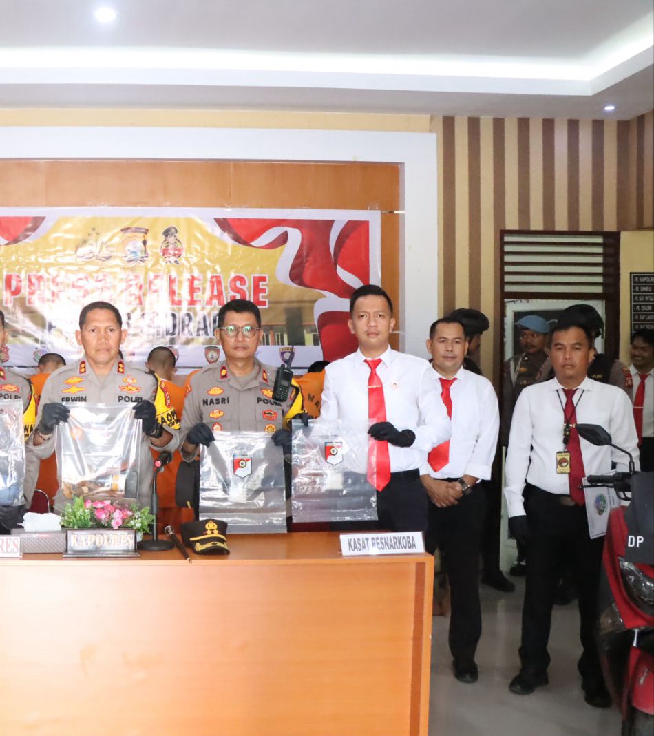 Belum Sebulan Menjabat, Kasat ResNarkoba Polres Sidrap Ungkap 2 Kasus, Sita Ratusan Gram Shabu