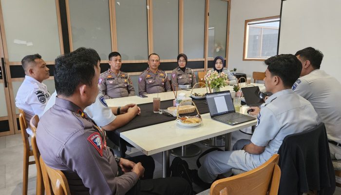 Jaga Kamseltibcar Lantas Jelang Nataru, Satlantas Polres Bone Gelar FGD