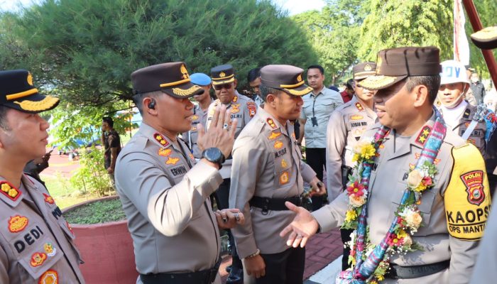 Kapolres Sidrap bersama Ketua Bhayangkari Hadiri Acara Penyambutan Kapolda Sulsel