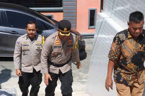 Kapolres Wajo Pantau Pengamanan Perayaan Natal di Gereja Toraja Jemaat Sengkang