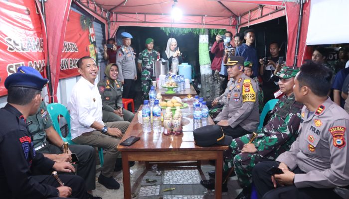 Pastikan Malam Natal Berjalan Khidmat Dan Aman, Kapolres Parepare Bersama Unsur Forkopimda Turun Pantau Gereja