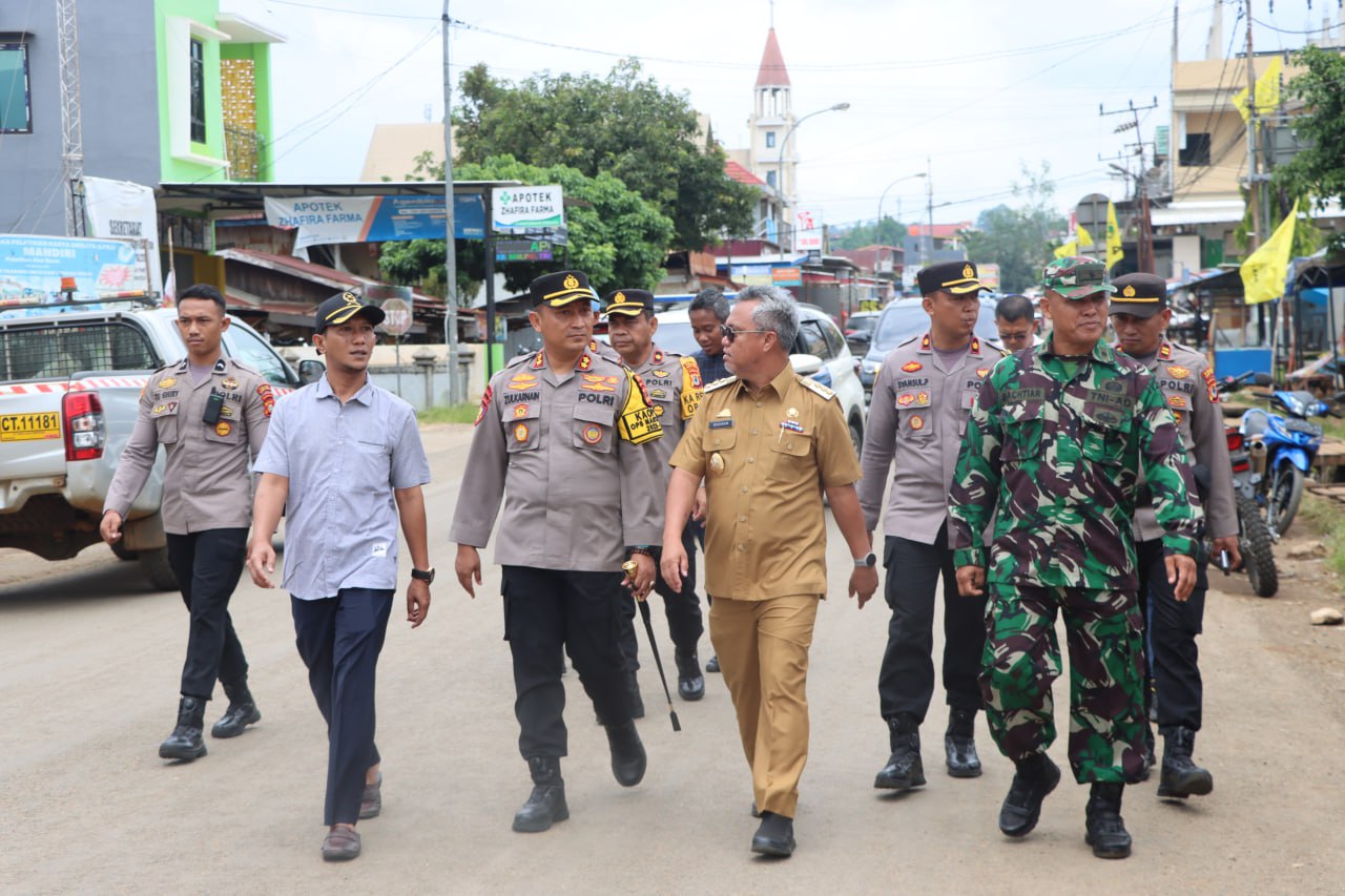 Bersama Bupati dan Forkopimda, Kapolres Luwu Timur Cek Pos PAM Ops Lilin 2023