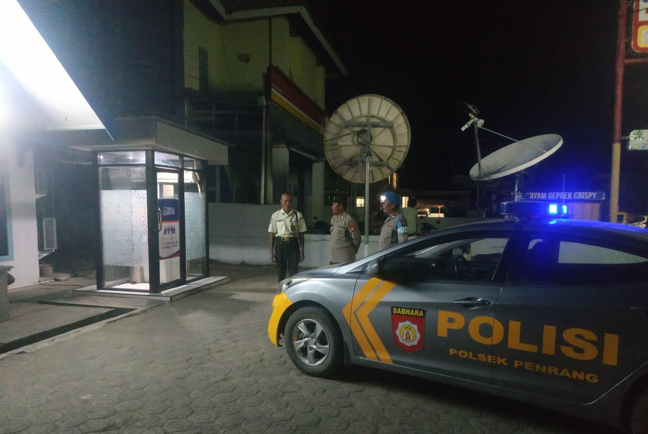 Jaga Kamtibmas, Personil Polsek Penrang Laksanakan Patroli Blue Light