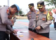 Kapolres Luwu Timur AKBP Zulkarnain Cek Senpi Personil, Ini Tujuannya