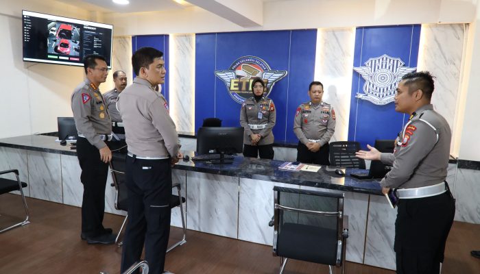 6 Hari Ops Lilin, KBP Imade Agus : Ditlantas Polda Sulsel Akan Terus Optimalkan Penindakan Melalui Etle dan Refresif Non Yustisi
