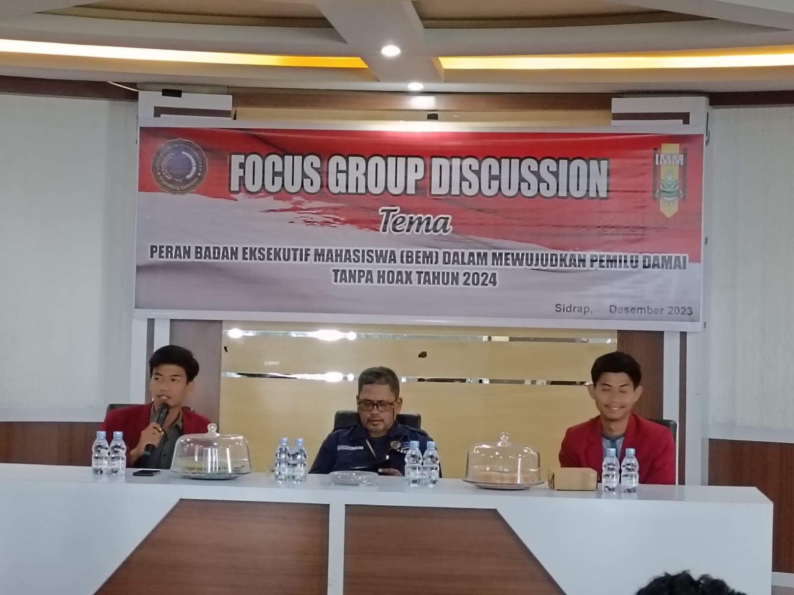 Dukung Pemilu Damai 2024, BEM UMS Rappang Gelar FGD