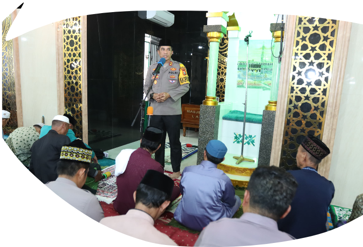 Safari Jumat Curhat Di Masjid Taqwa, Kapolres Parepare Sampaikan Pesan Pemilu Damai
