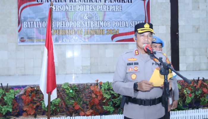 Kapolres Parepare Pimpin Upacara Kenaikan Pangkat Setingkat lebih Tinggi Polres Parepare dan Batalyon B Pelopor Satbrimob