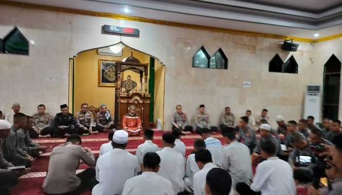 Biro SDM Polda Sulsel Gelar Yasinan Malam Ke 3 Wafatnya Adik Kandung Kapolda Sulsel