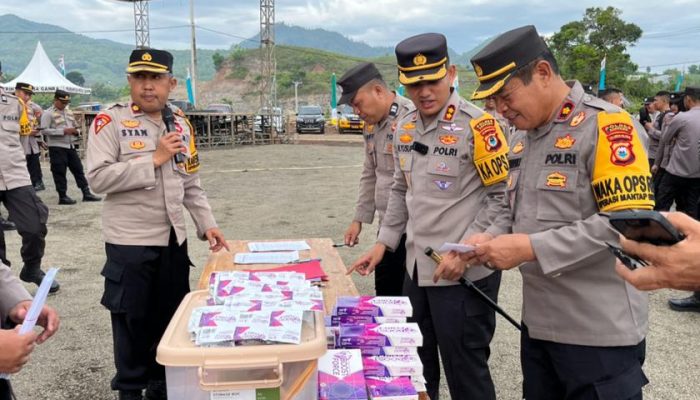 Kapolres Soppeng Pimpin Pelaksanaan Apel Gabungan Dalam Rangka Ops Mantap Brata 2023-2024