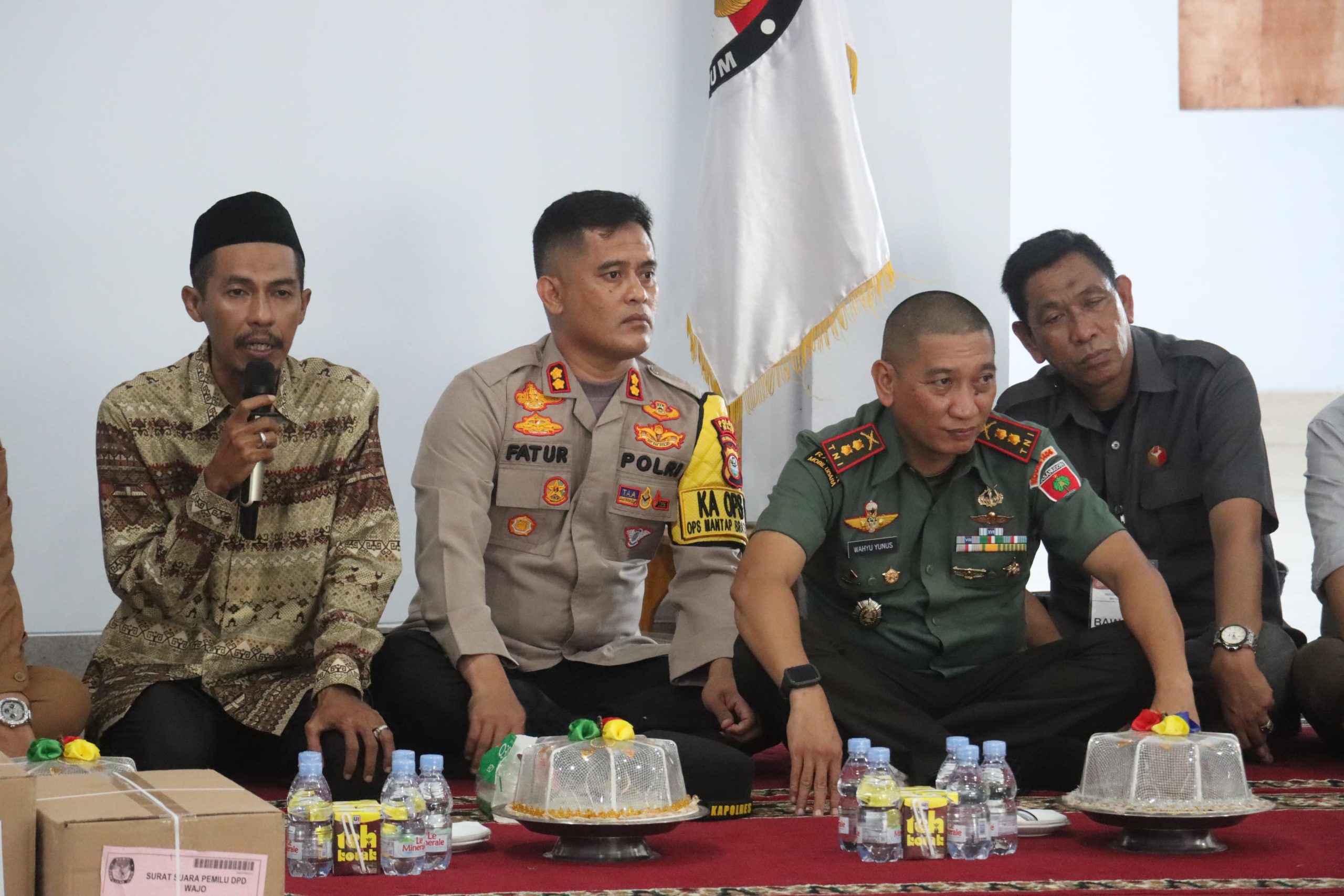 Kapolres Wajo bersama Kajari, Dandim dan Pemkab Monitoring Penyortiran Pelipatan Surat Suara Pemilu Tahun 2024