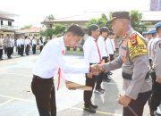 Berprestasi, Kapolres Palopo Beri Reward Kepada Personilnya