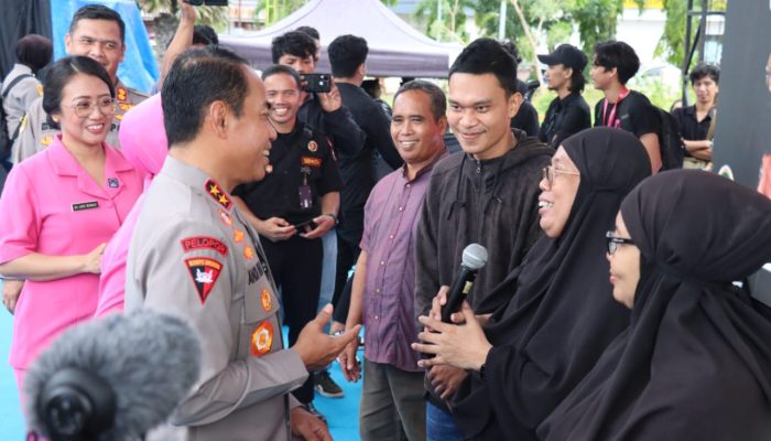 Kapolda Sulawesi Selatan Gelar Bakti Sosial, Bakti Kesehatan dan Pasar Murah di Kabupaten Gowa